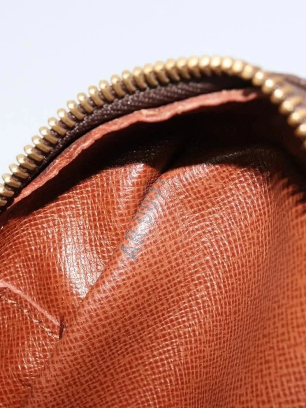 Louis Vuitton brand	louis vuitton
